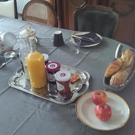 D'hote En Famille Bed & Breakfast *