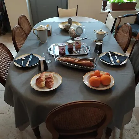 D'hote En Famille 바이외