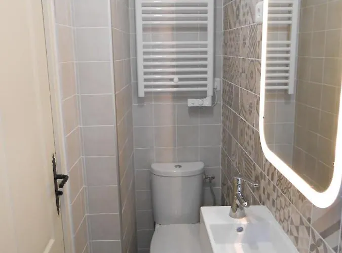 D'hote En Famille Bed & Breakfast